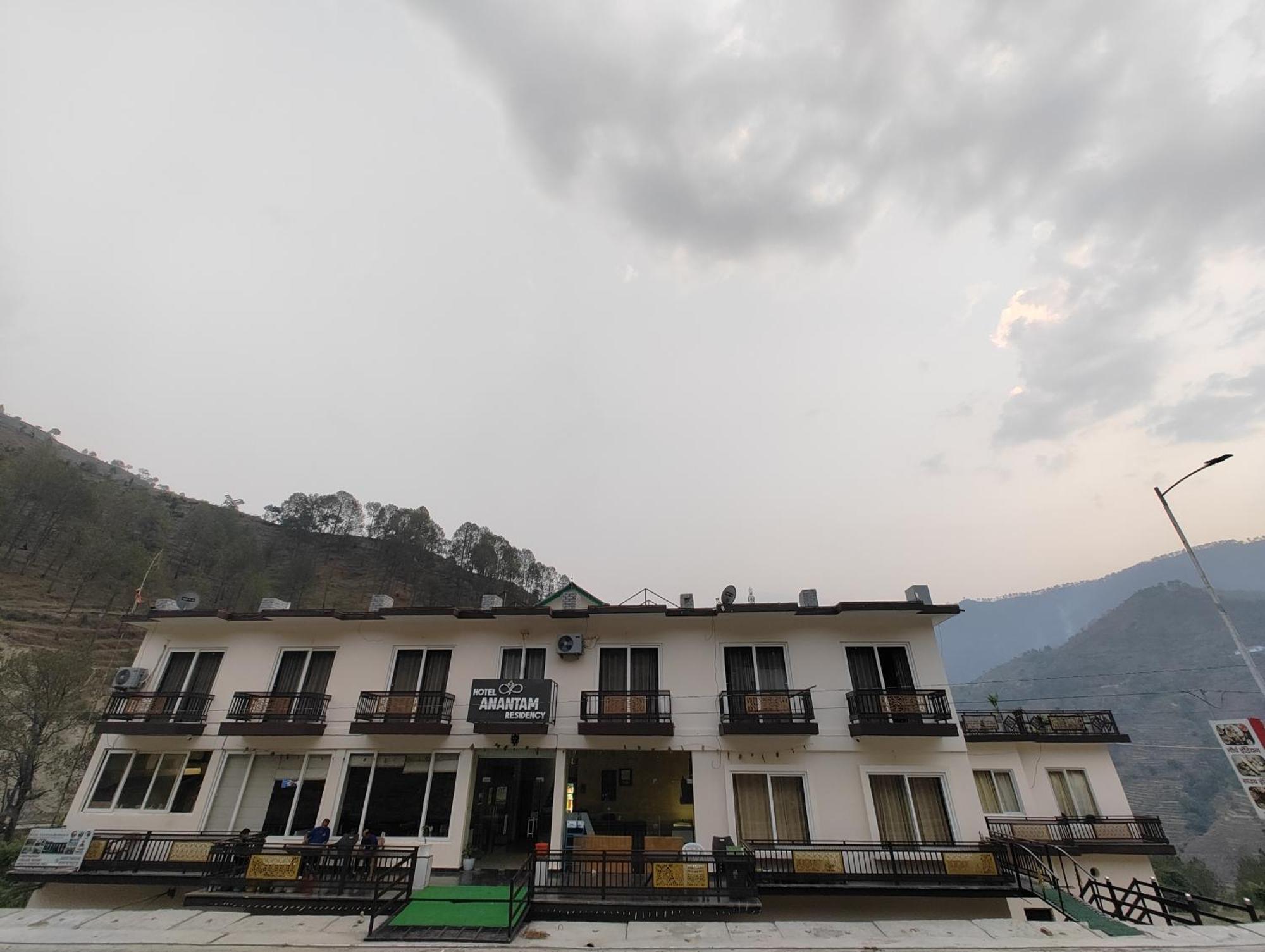 Hotel Anantam Residency Uttarkāshi 외부 사진